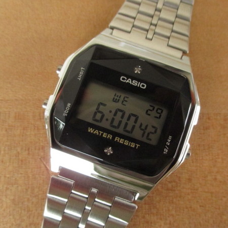 カシオCASIO  A159WAD  デジタル　腕時計　カットガラス　天然ダイヤ