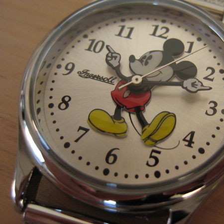 世界初のミッキー時計！ＩＮＧＥＲＳＯＬＬ（ＵＳＡ）×ＭＩＣＫＥＹ 